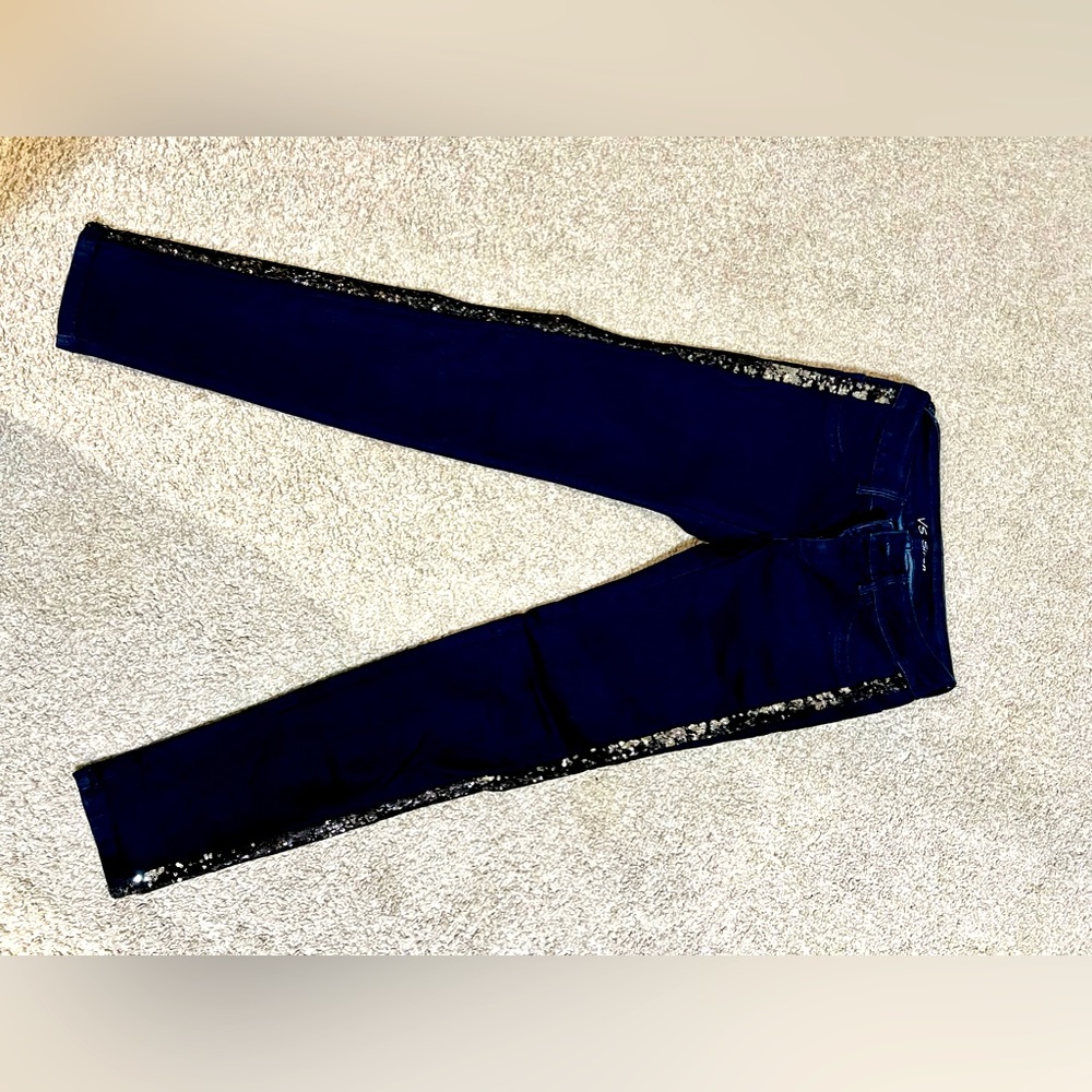 Worn 1 time. Slim fit sequins side, Dark blue denim skinny jean.